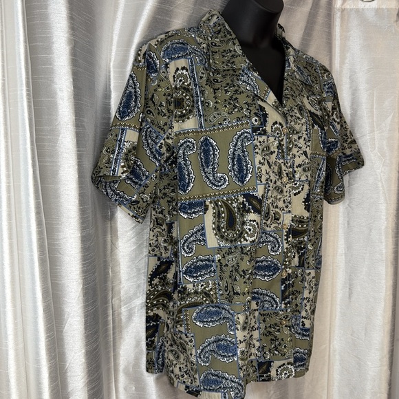 Bobbie Brooks Paisley Button Up Short Sleeve Top Collar V Neck Women’s 22W/24W - Picture 2 of 6